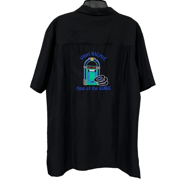 Harriton Embroidered Jukebox Vinyl Richie King Of Burgh Black Button Down Shirt - Picture 2 of 7